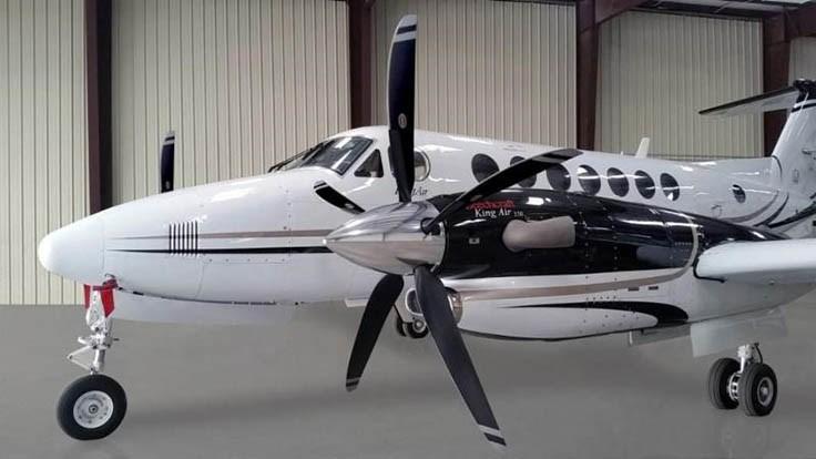 Structural composite swept blade props improve performance of Beechcraft King Air 350 turboprop.